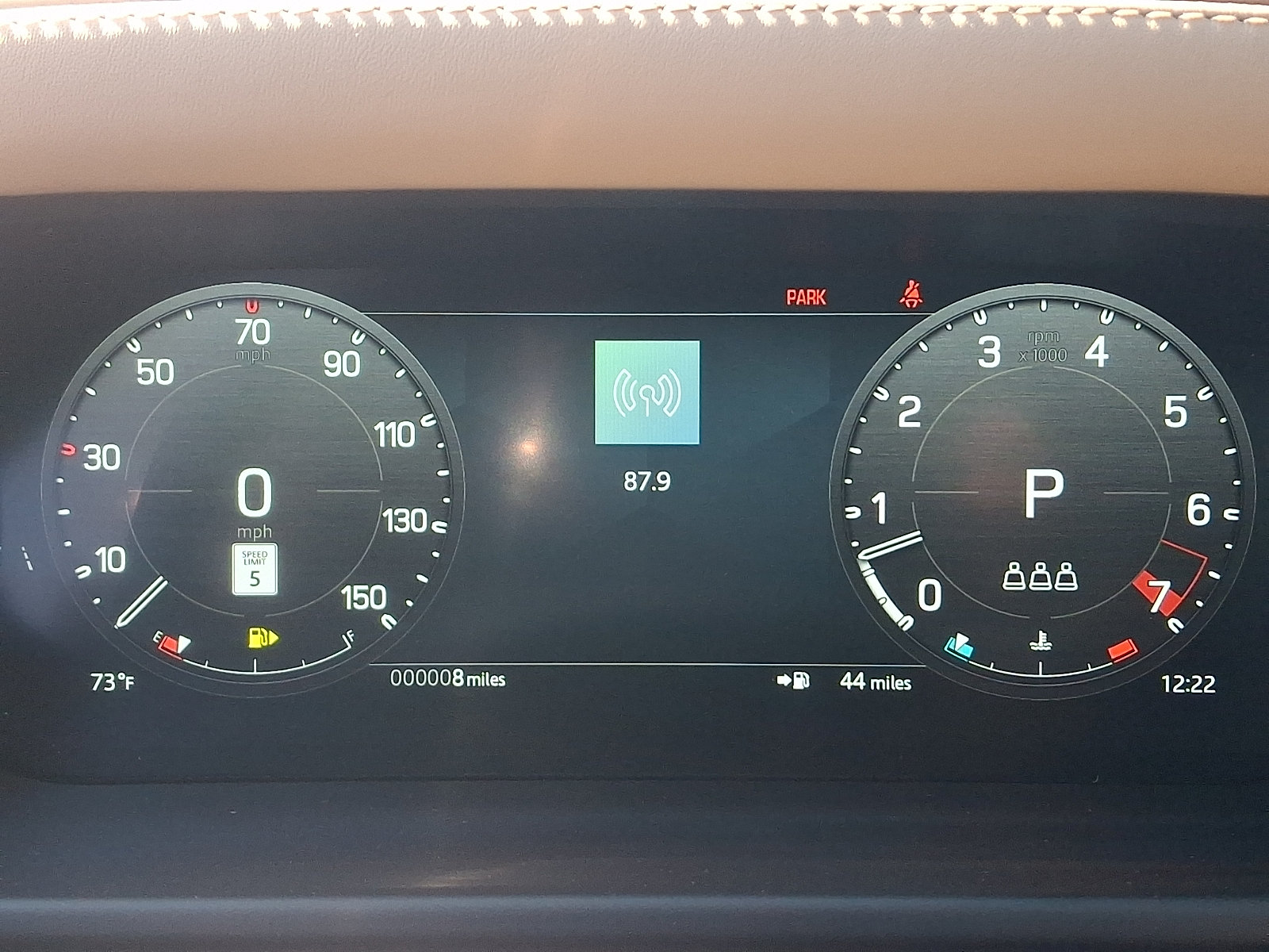 New 2027 Land Rover Defender 110 X-Dynamic SE AWD/4WD image 16
