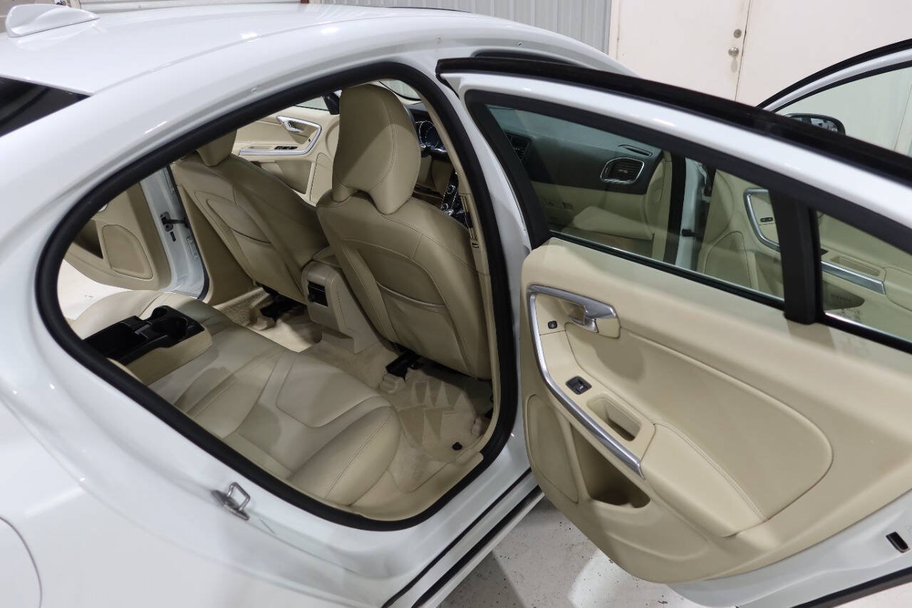 Used 2016 Volvo S60 T5 Premier w/ Convenience Package FWD image 14