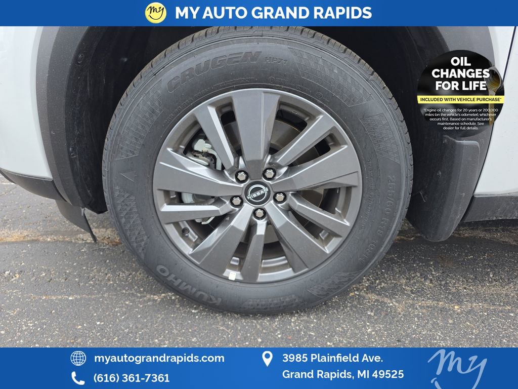 Used 2026 Nissan Pathfinder SV AWD/4WD image 29