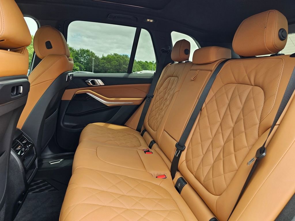 Used 2026 BMW X5 sDrive40i w/ Parking Assistance Package image 19