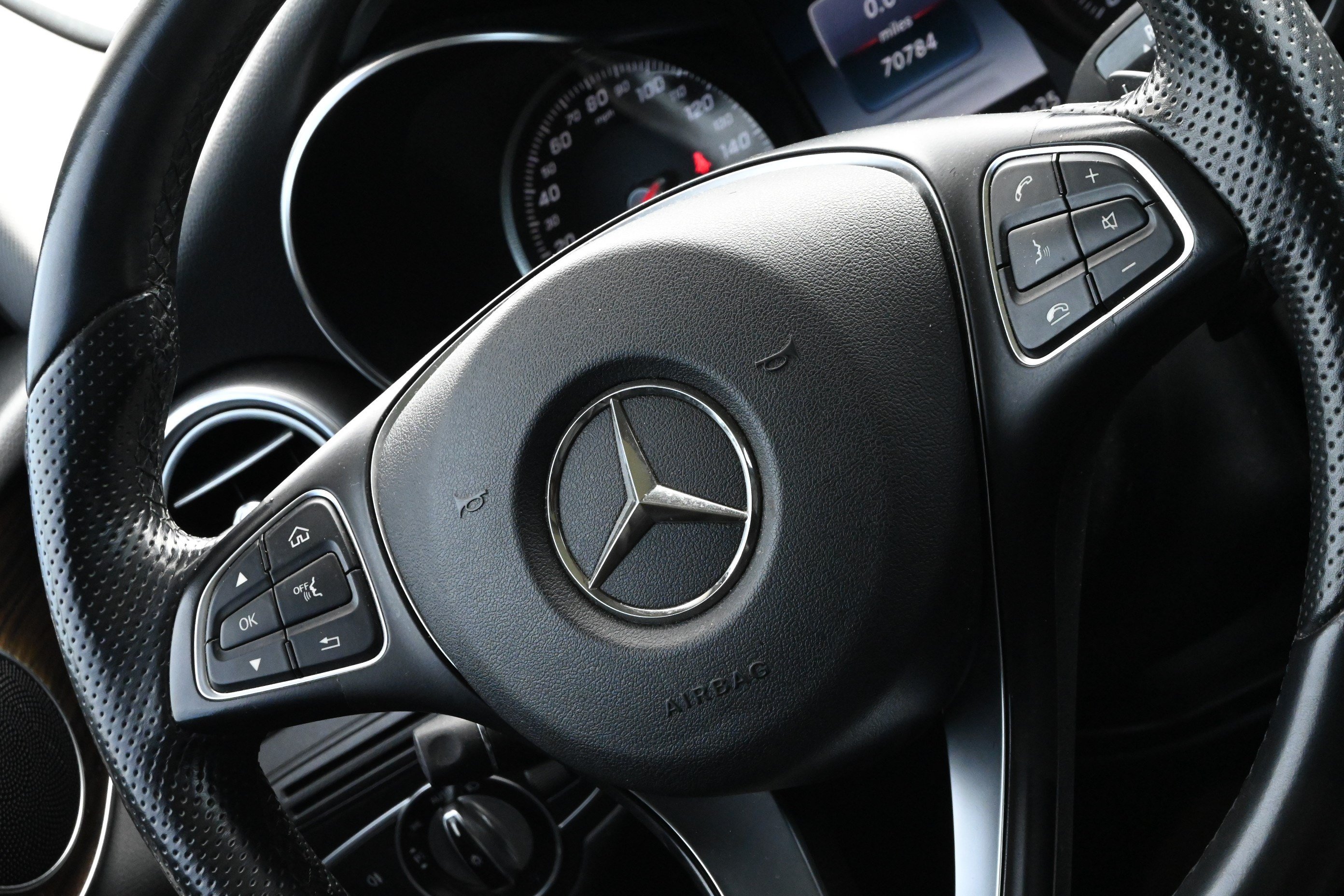 Used 2016 Mercedes-Benz GLC 300 4MATIC image 23