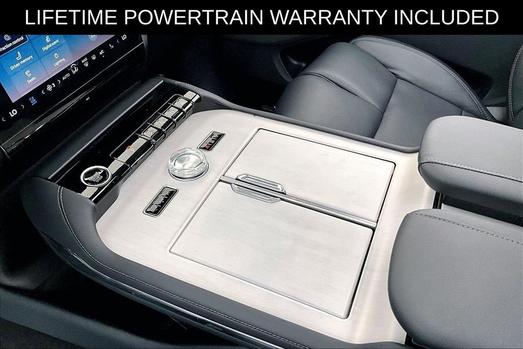 Used 2025 Lincoln Navigator Reserve w/ Jet Appearance Package image 18