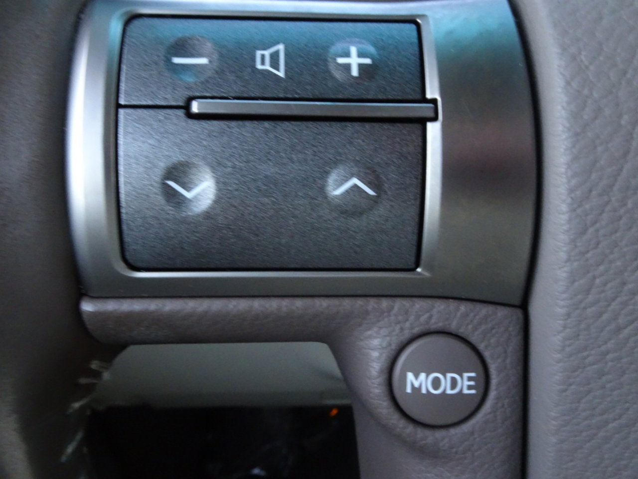 Used 2016 Lexus GX 460 w/ Premium Package image 21