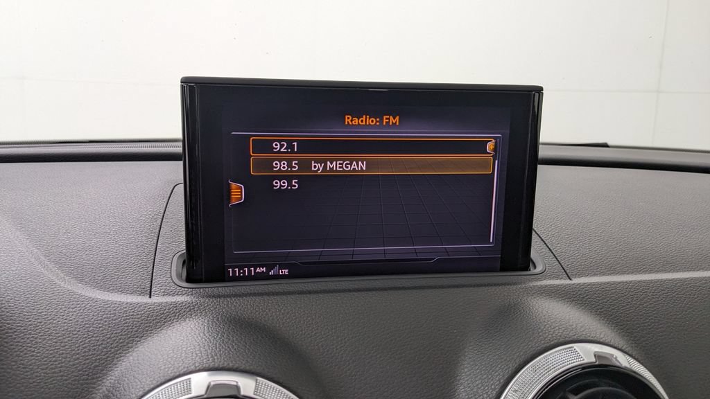 Used 2018 Audi A3 e-tron Prestige w/ Prestige Package FWD image 27