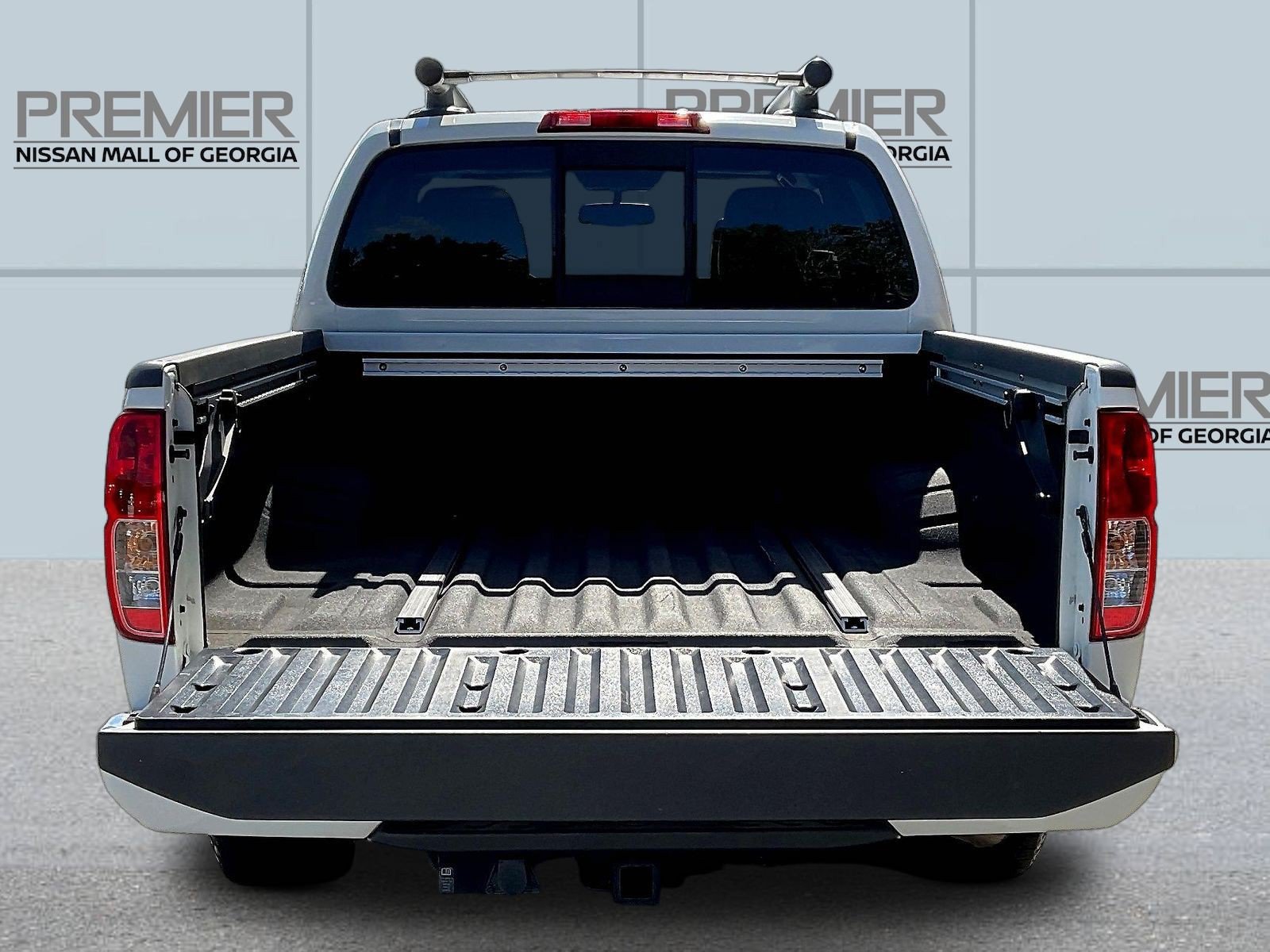 Certified 2020 Nissan Frontier PRO-4X w/ Pro-4x Utility Package AWD/4WD image 9