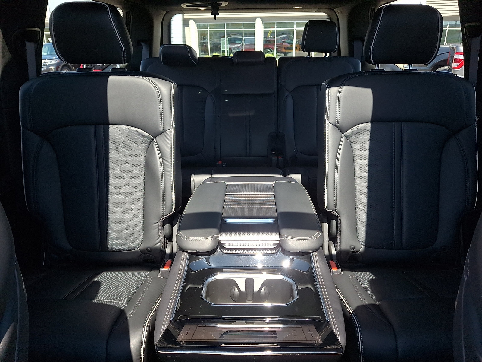 Used 2025 Jeep Grand Wagoneer Series II Obsidian w/ Quick Order Packagew 28T AWD/4WD image 18