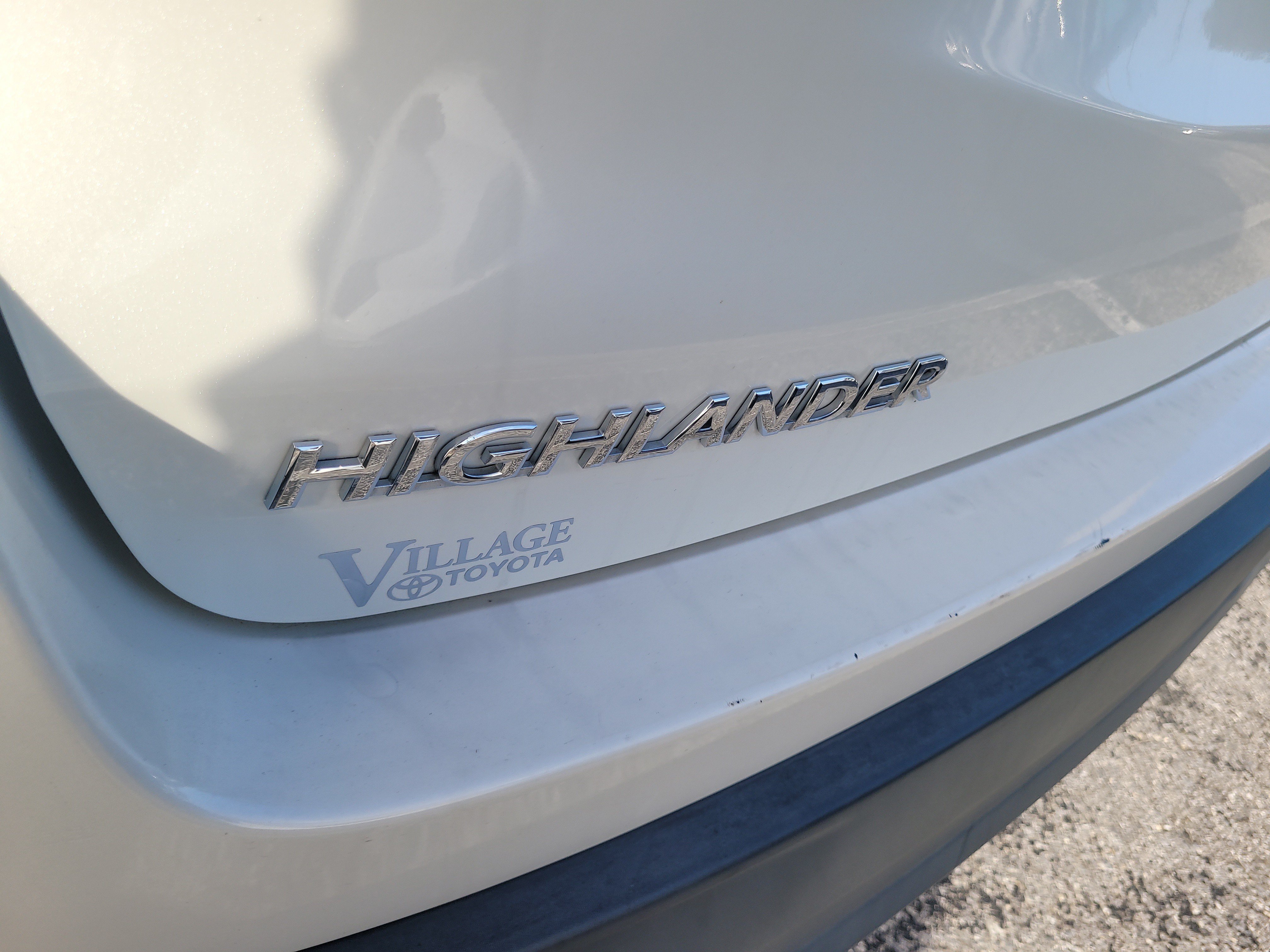Used 2018 Toyota Highlander XLE FWD image 11