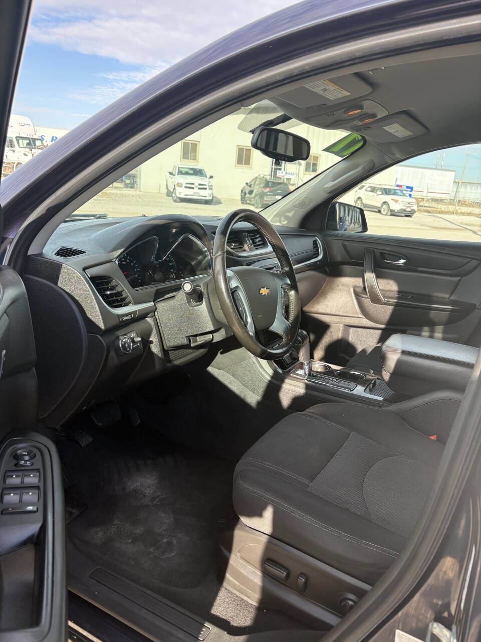 Used 2017 Chevrolet Traverse LT image 5