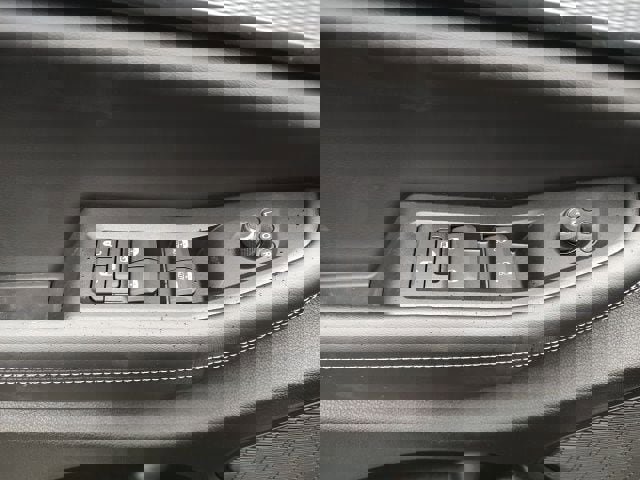 New 2026 Jeep Grand Cherokee Laredo image 14