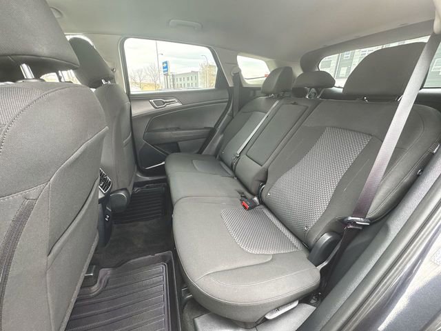 Used 2026 Kia Sportage LX w/ LX Convenience Package image 23