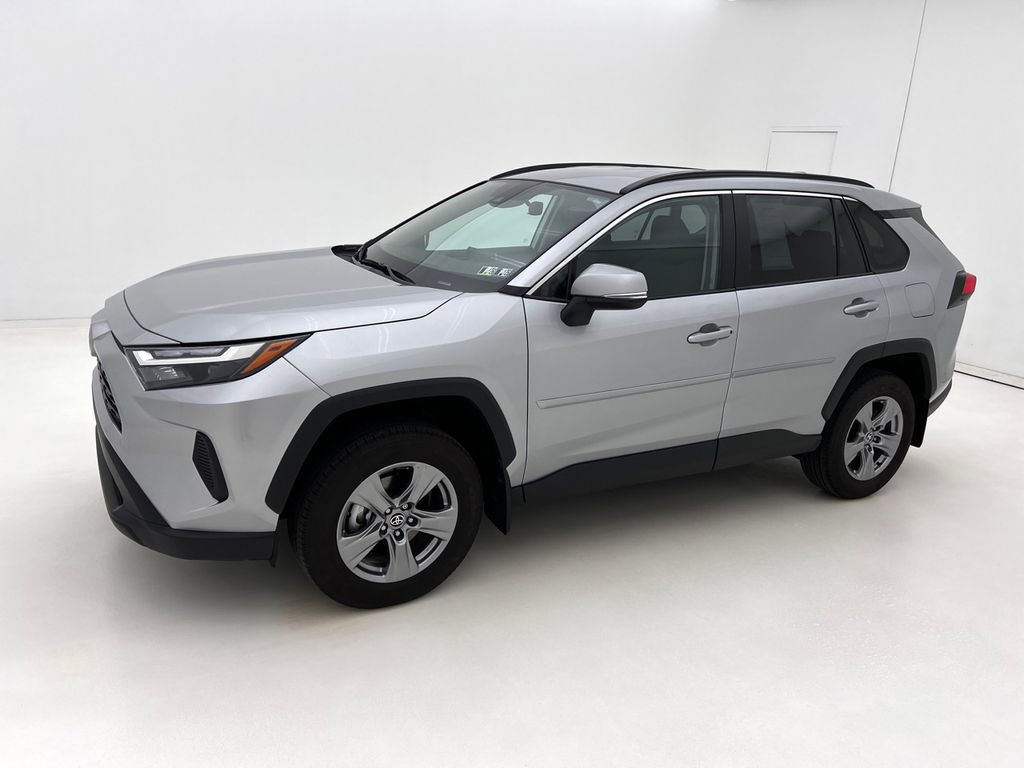 Used 2024 Toyota RAV4 XLE AWD/4WD image 5