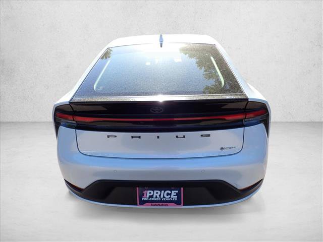 Used 2024 Toyota Prius LE AWD/4WD image 3