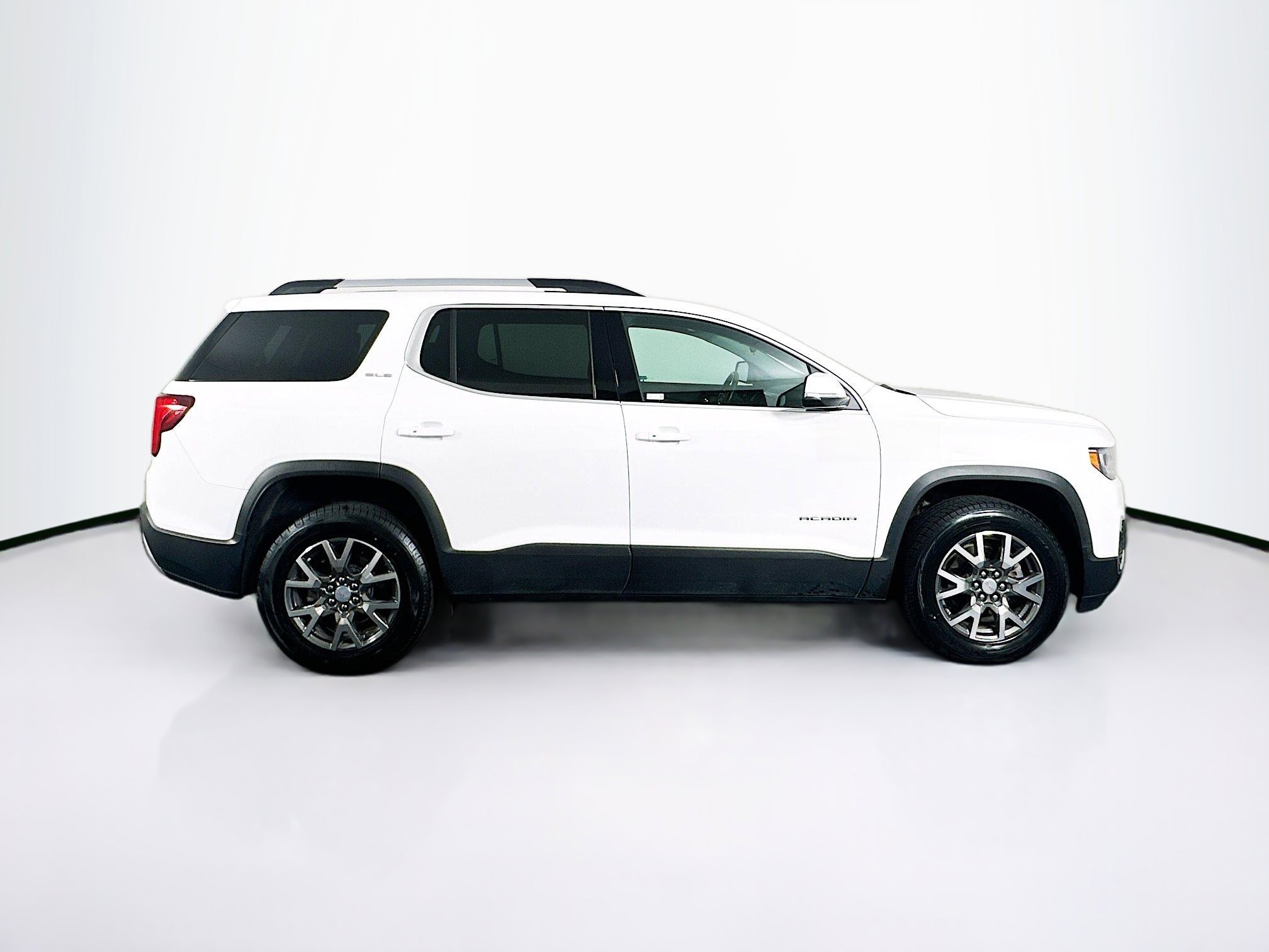 Used 2023 GMC Acadia SLE w/ Driver Convenience Package image 10