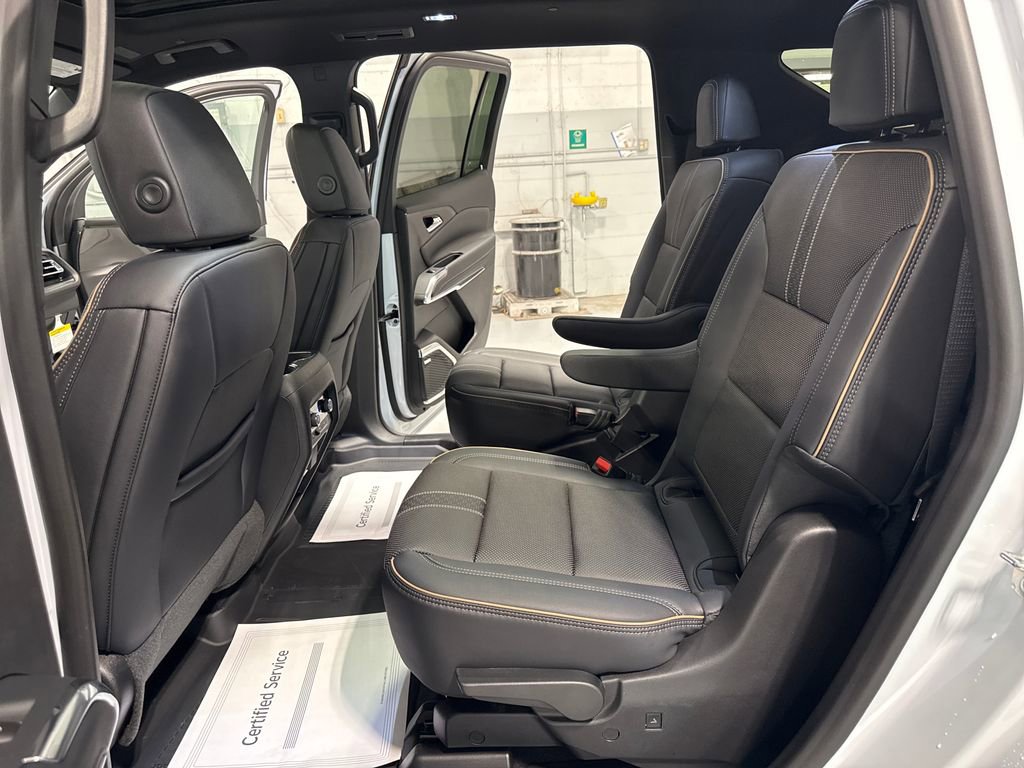 New 2026 Chevrolet Traverse High Country w/ LPO, Floor Liner Package AWD/4WD image 43