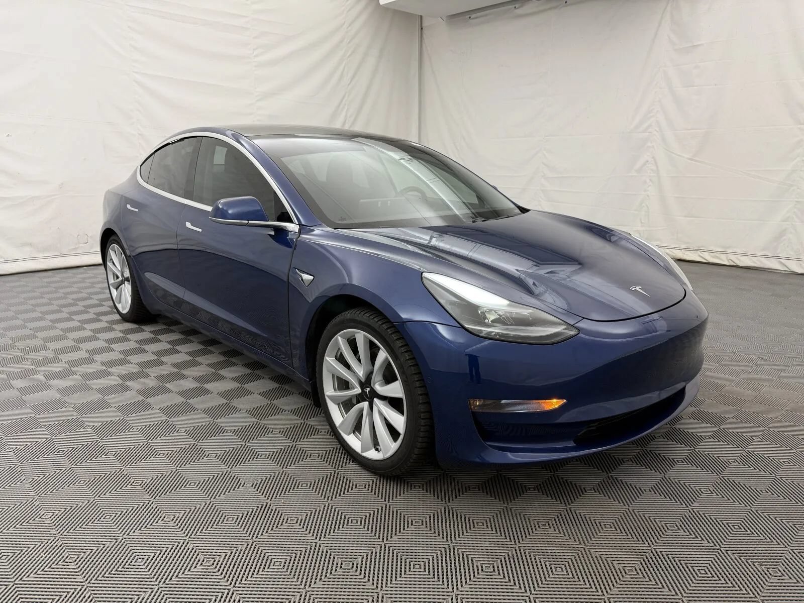Used 2020 Tesla Model 3 Long Range AWD/4WD image 4