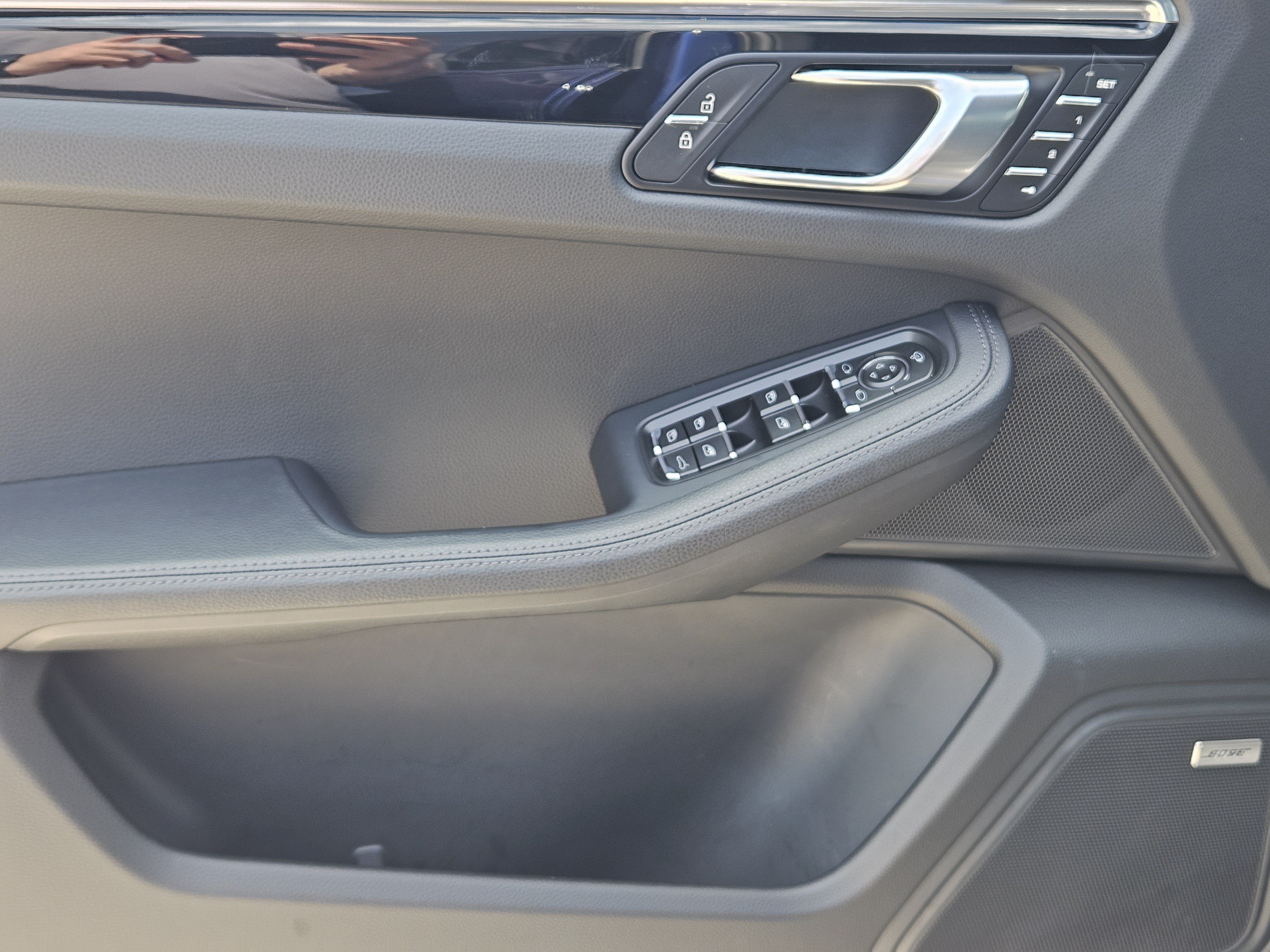 Certified 2026 Porsche Macan AWD/4WD image 22