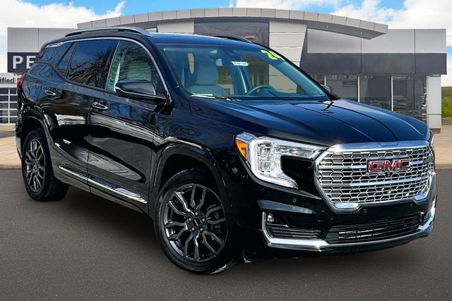Certified 2024 GMC Terrain Denali w/ Black Diamond Edition image 11