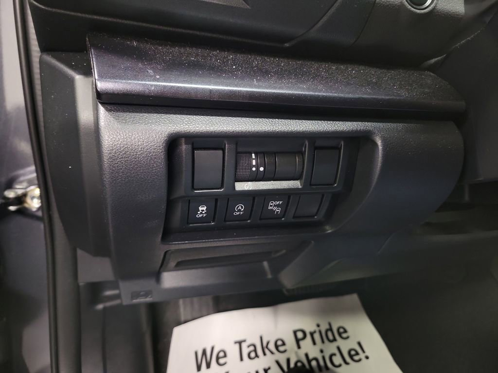 Used 2022 Subaru Crosstrek 2.5i Sport w/ Moonroof Package image 23
