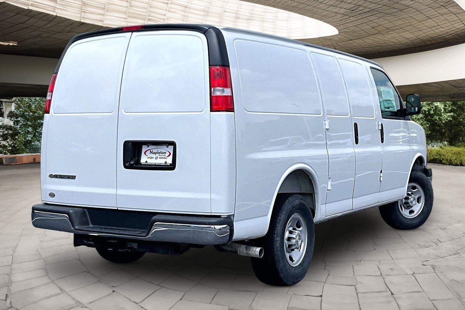 New 2026 Chevrolet Express 2500 w/ Driver Convenience Package RWD image 15