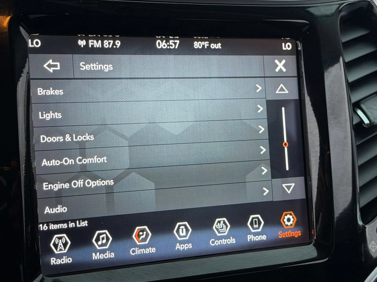Used 2019 Jeep Cherokee Limited AWD/4WD image 31