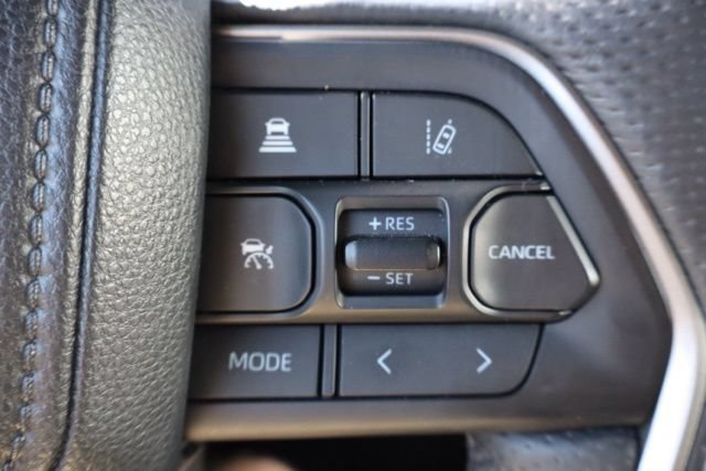 Used 2025 Toyota Sequoia Limited w/ Tow Technology Package AWD/4WD image 23