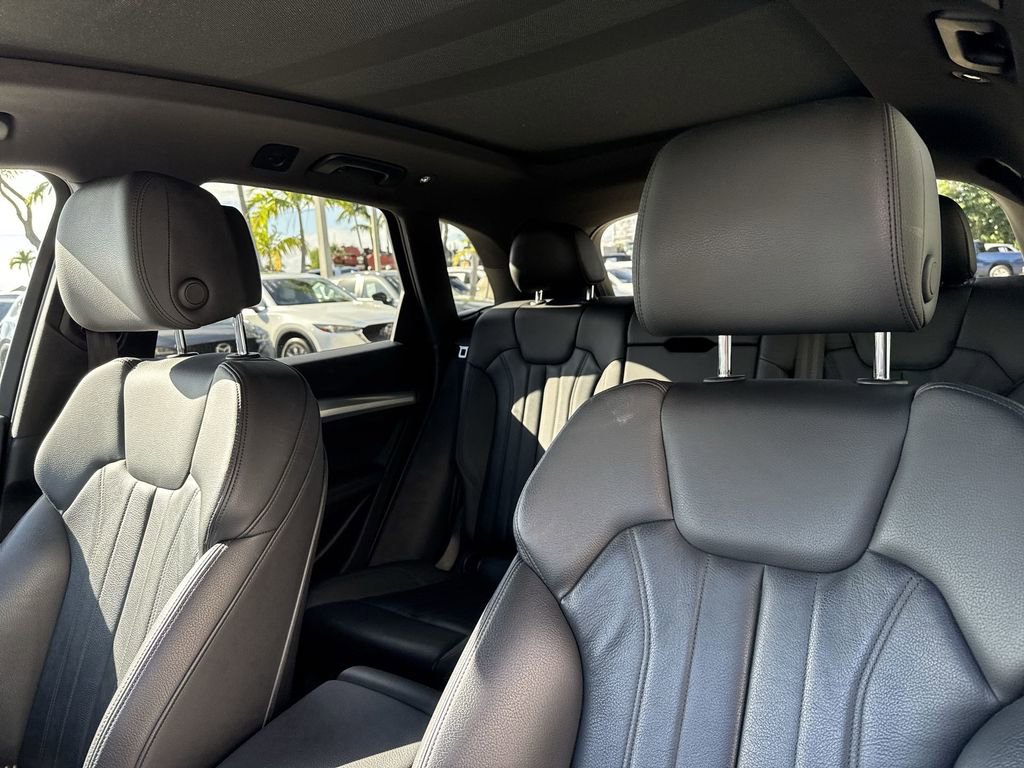 Used 2020 Audi Q5 2.0T Titanium Premium Plus w/ Premium Plus Package image 43