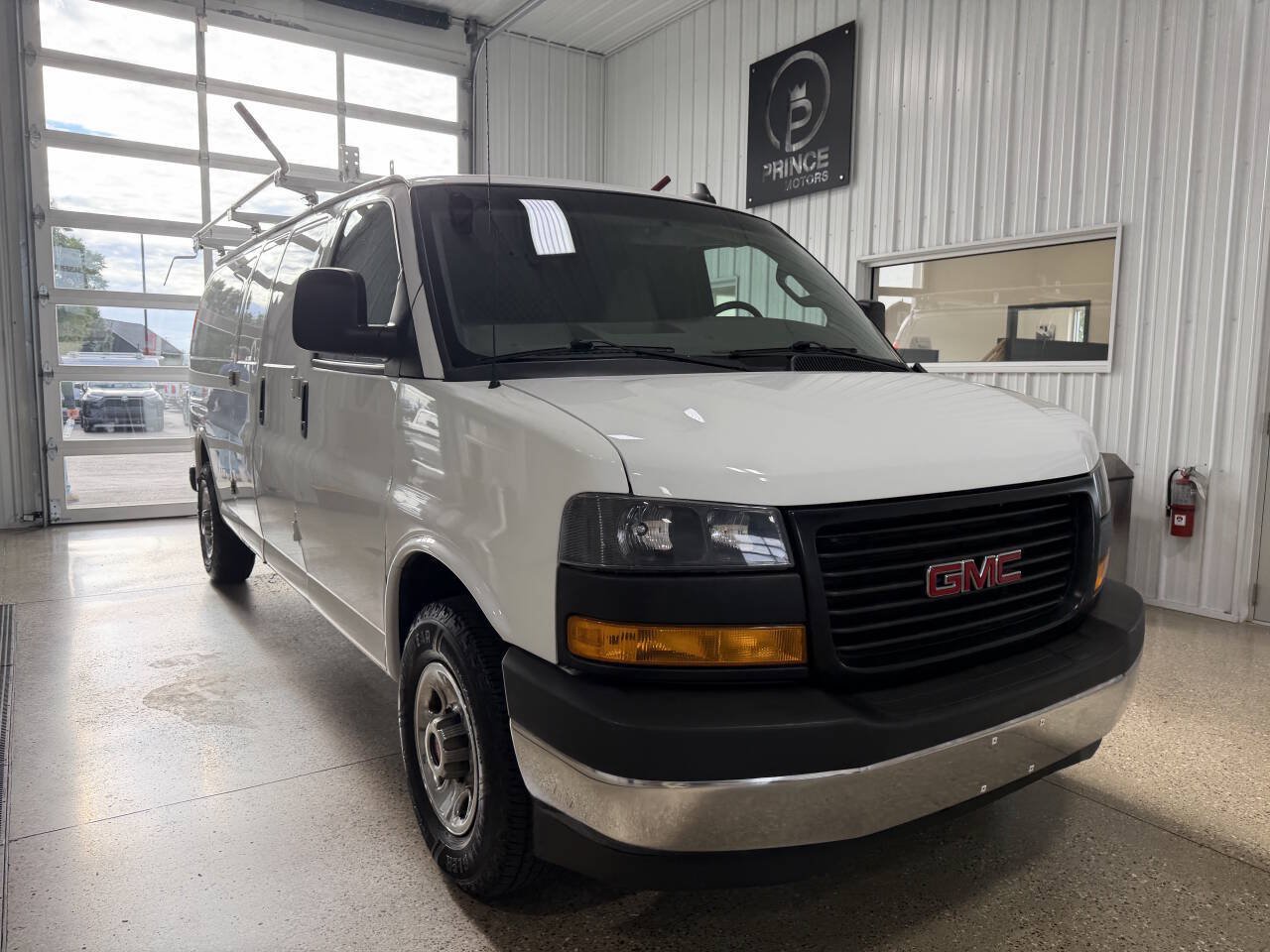 Used 2020 GMC Savana 2500 Extended w/ Driver Convenience Package RWD image 18