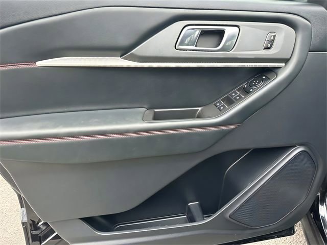 Used 2025 Ford Explorer ST-Line w/ ST-Line Street Pack image 22