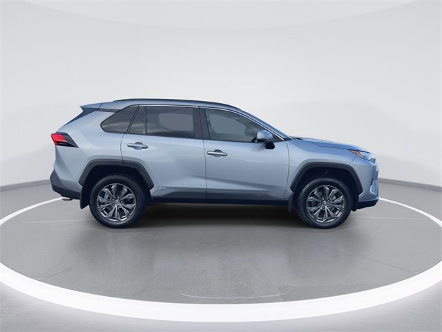Used 2025 Toyota RAV4 XLE Premium image 9