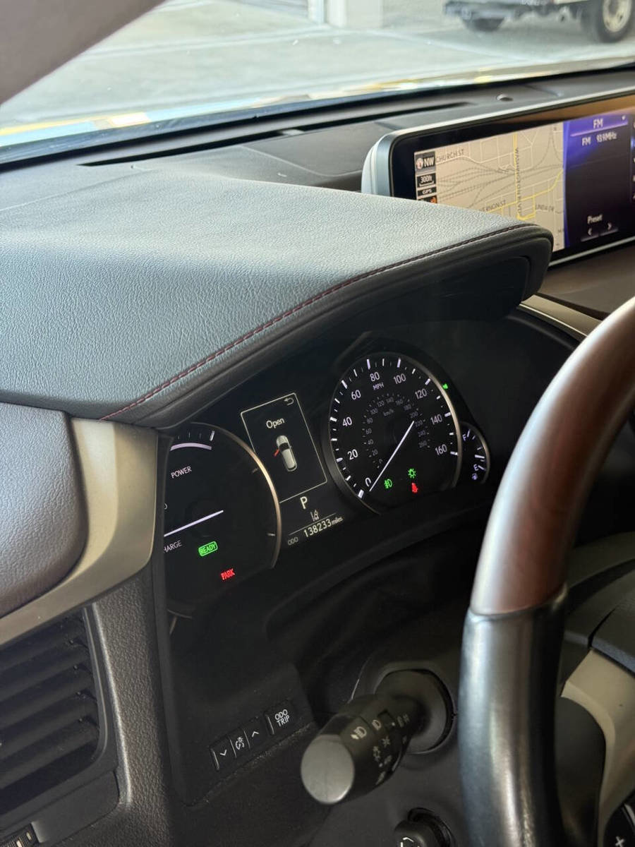 Used 2018 Lexus RX 450h AWD w/ Premium Package image 20