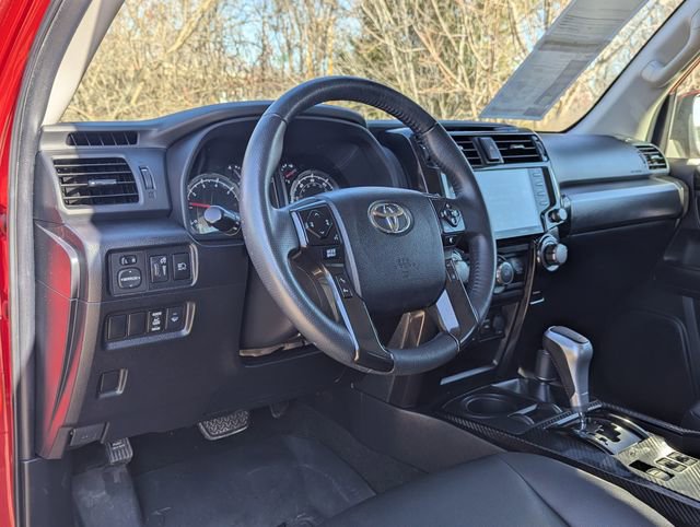 Used 2022 Toyota 4Runner TRD Off-Road Premium w/ Moonroof Package AWD/4WD image 4
