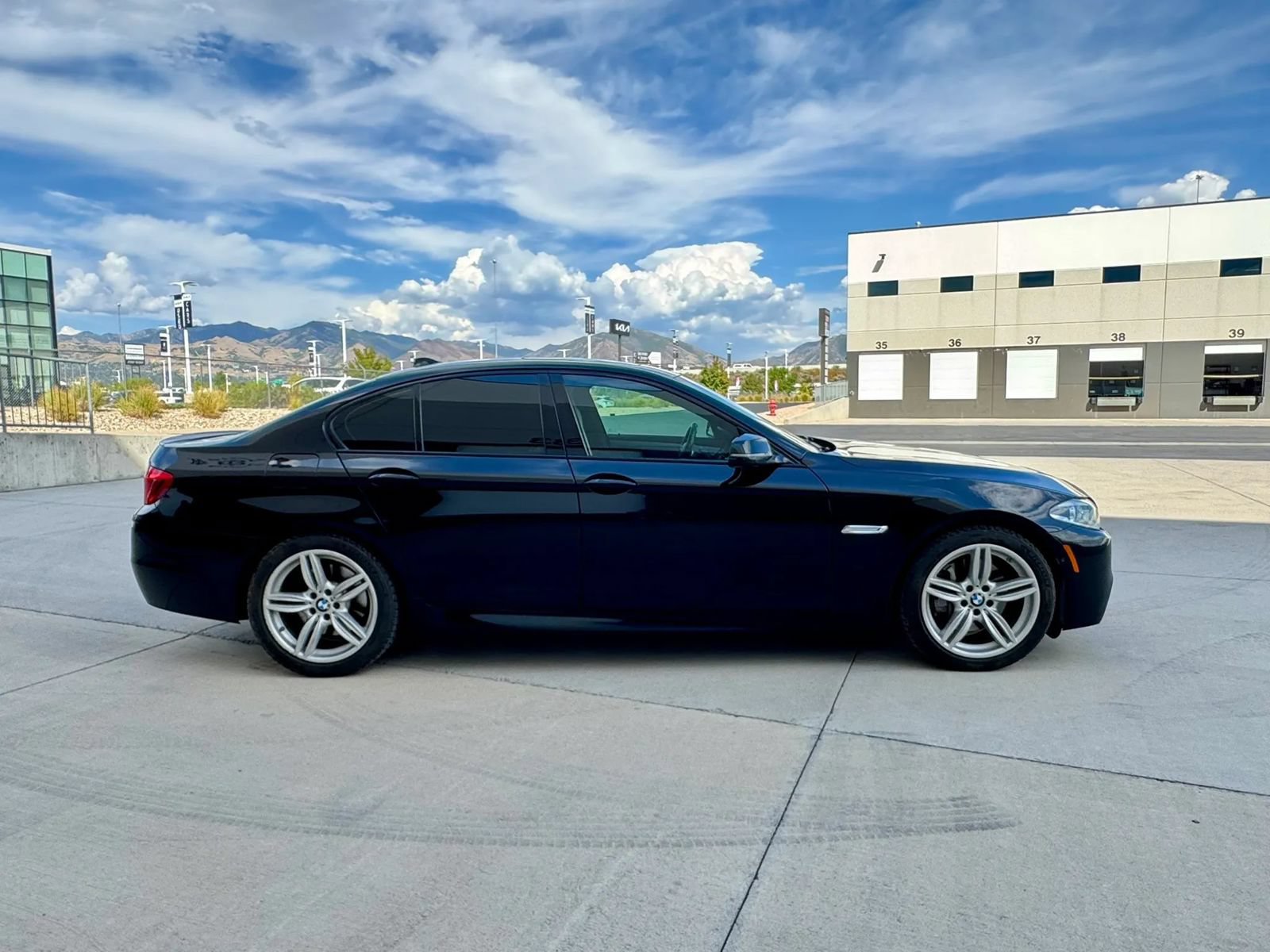 Used 2016 BMW 550i xDrive Sedan AWD/4WD image 6