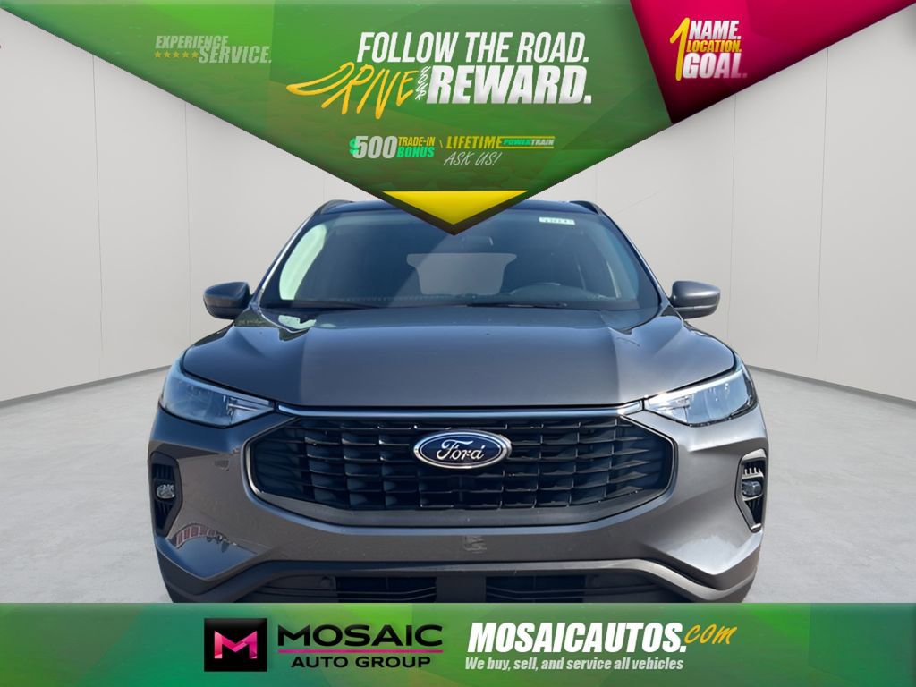 New 2025 Ford Escape SE w/ Class II Trailer Tow Package
