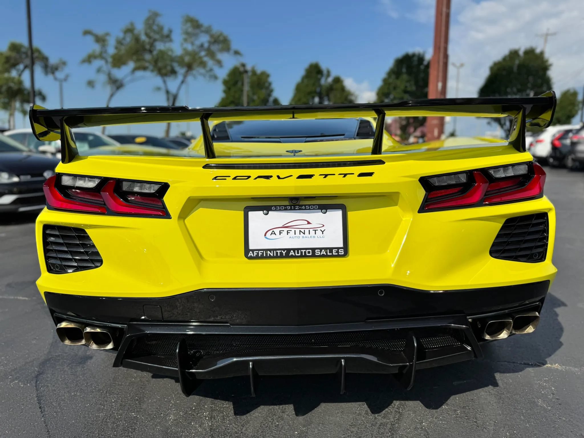 Used 2023 Chevrolet Corvette Stingray Coupe w/ Z51 Performance Package RWD image 4