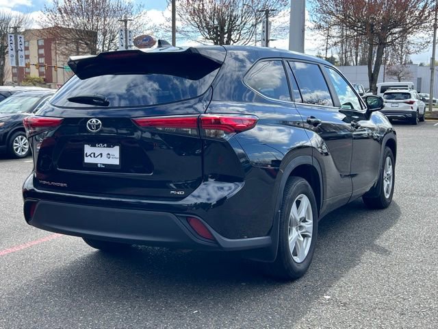 Used 2023 Toyota Highlander L image 9
