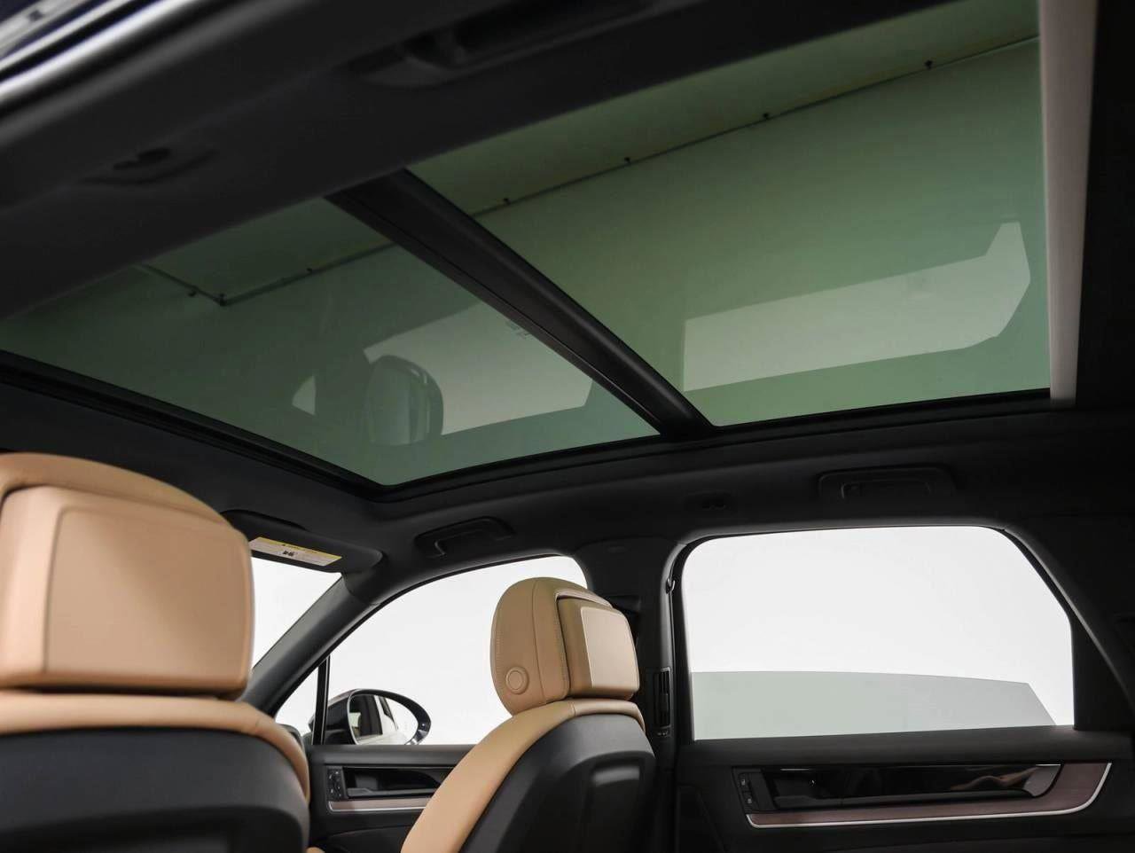 New 2025 Porsche Cayenne image 71