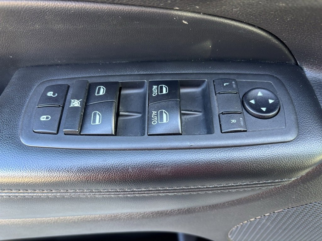 Used 2018 Jeep Grand Cherokee Altitude image 19