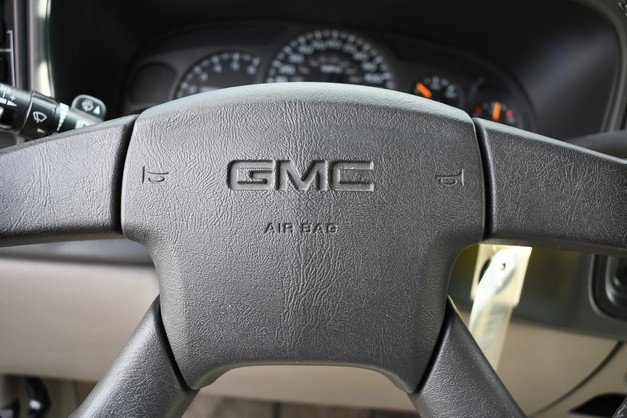 Used 2003 GMC Yukon SLE image 30