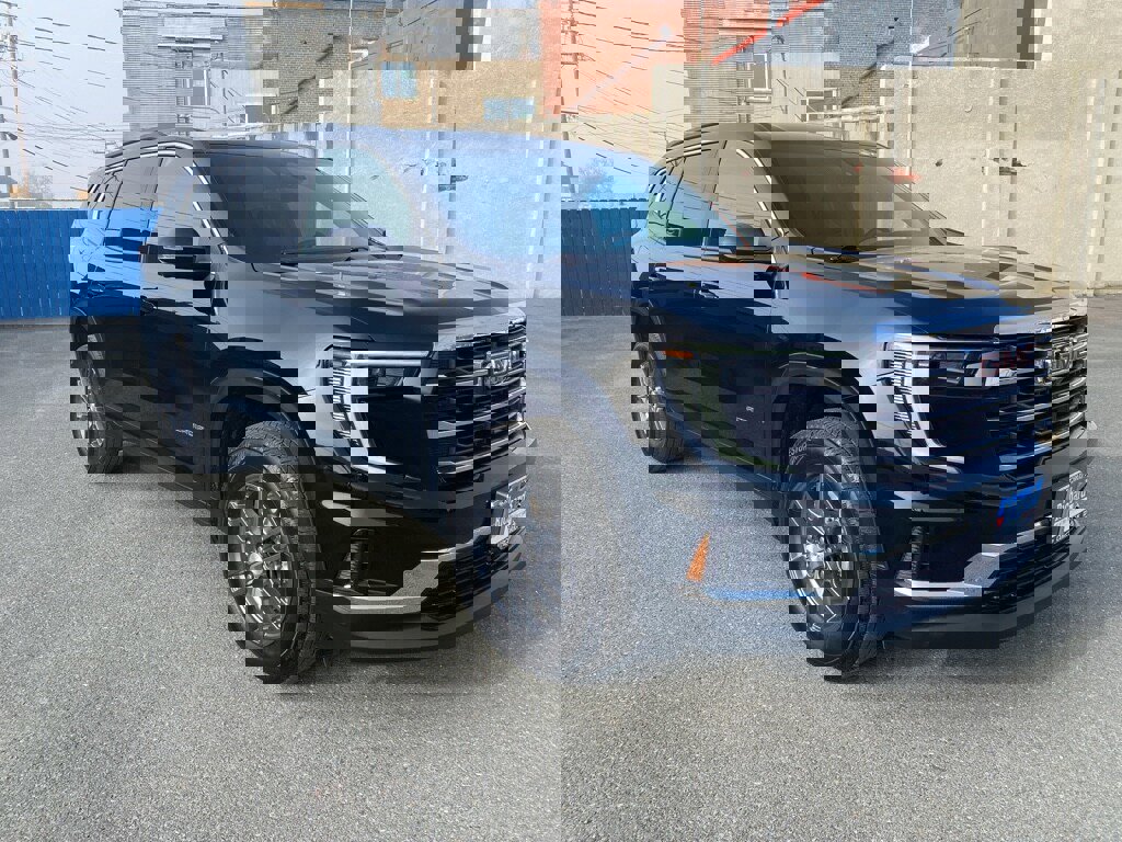 Used 2025 GMC Acadia Elevation image 10