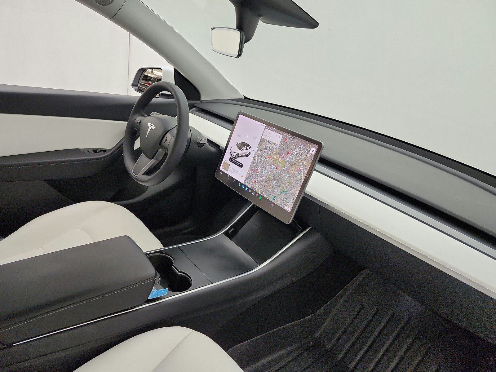 Used 2021 Tesla Model Y Long Range AWD/4WD image 18