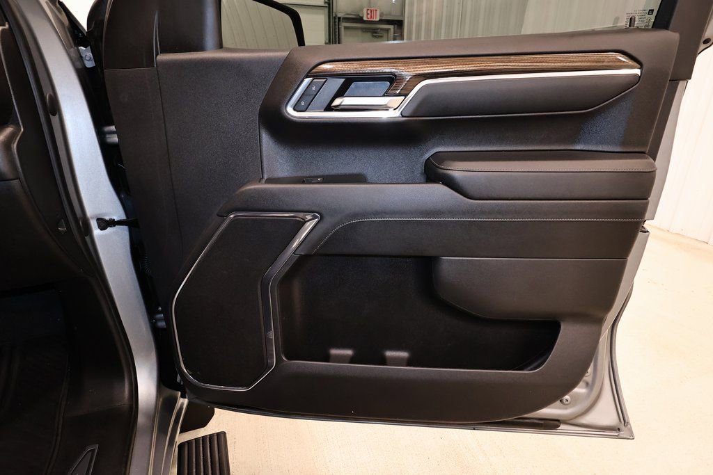 Used 2024 Chevrolet Silverado 1500 LT image 19