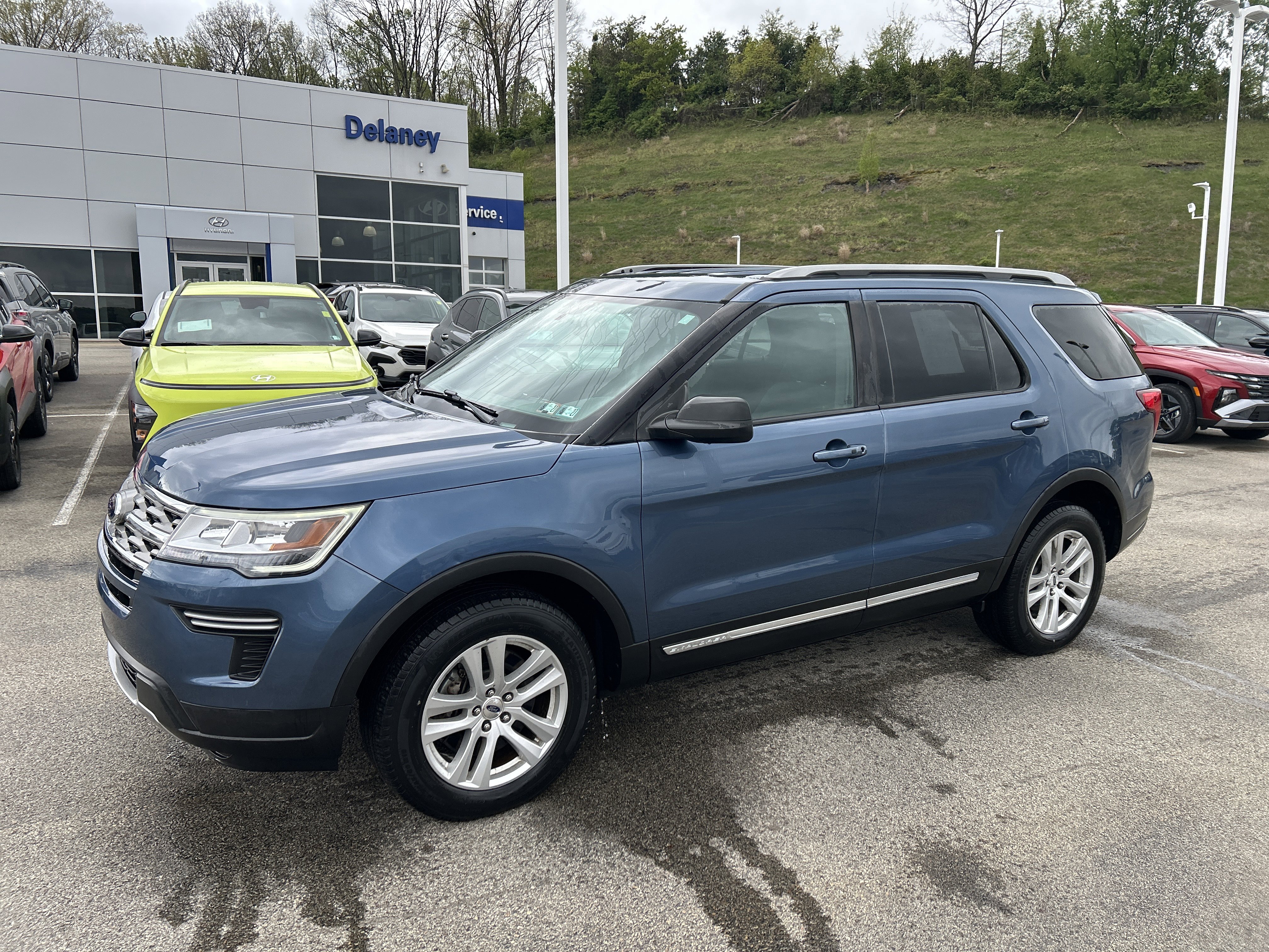 Used 2018 Ford Explorer XLT AWD/4WD image 18