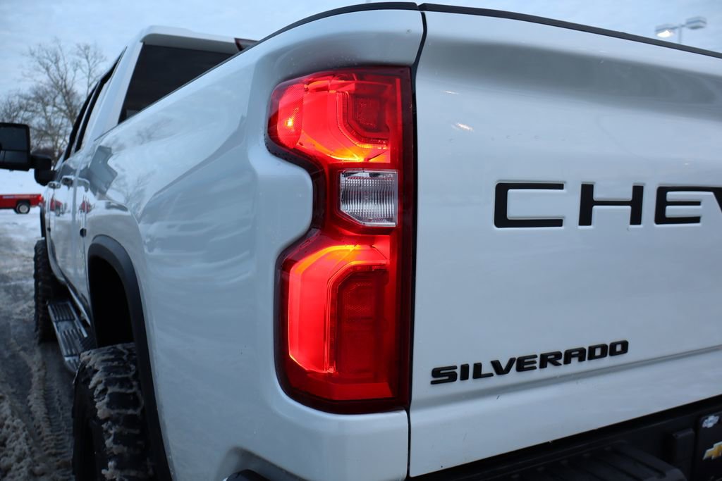 Used 2021 Chevrolet Silverado 2500 High Country w/ Technology Package image 37