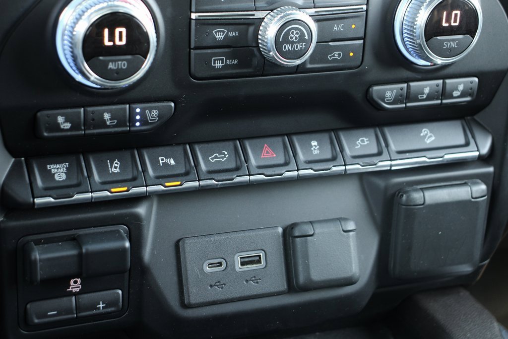 Used 2020 GMC Sierra 3500 Denali w/ Denali Ultimate Package image 36