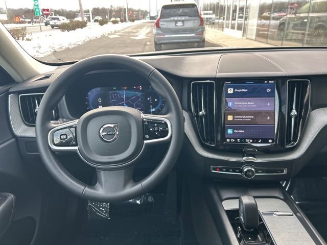 Certified 2025 Volvo XC60 B5 Plus image 18