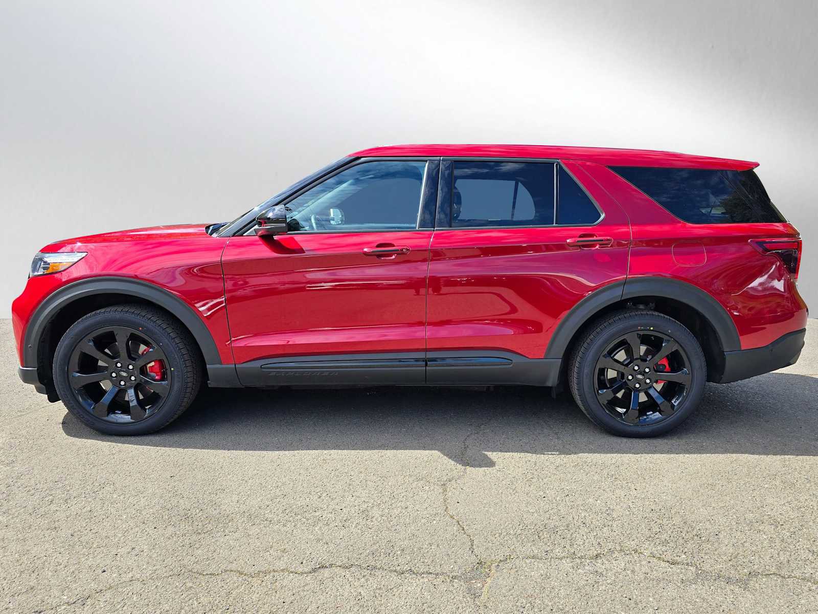 Used 2022 Ford Explorer ST w/ Equipment Group 401A image 6