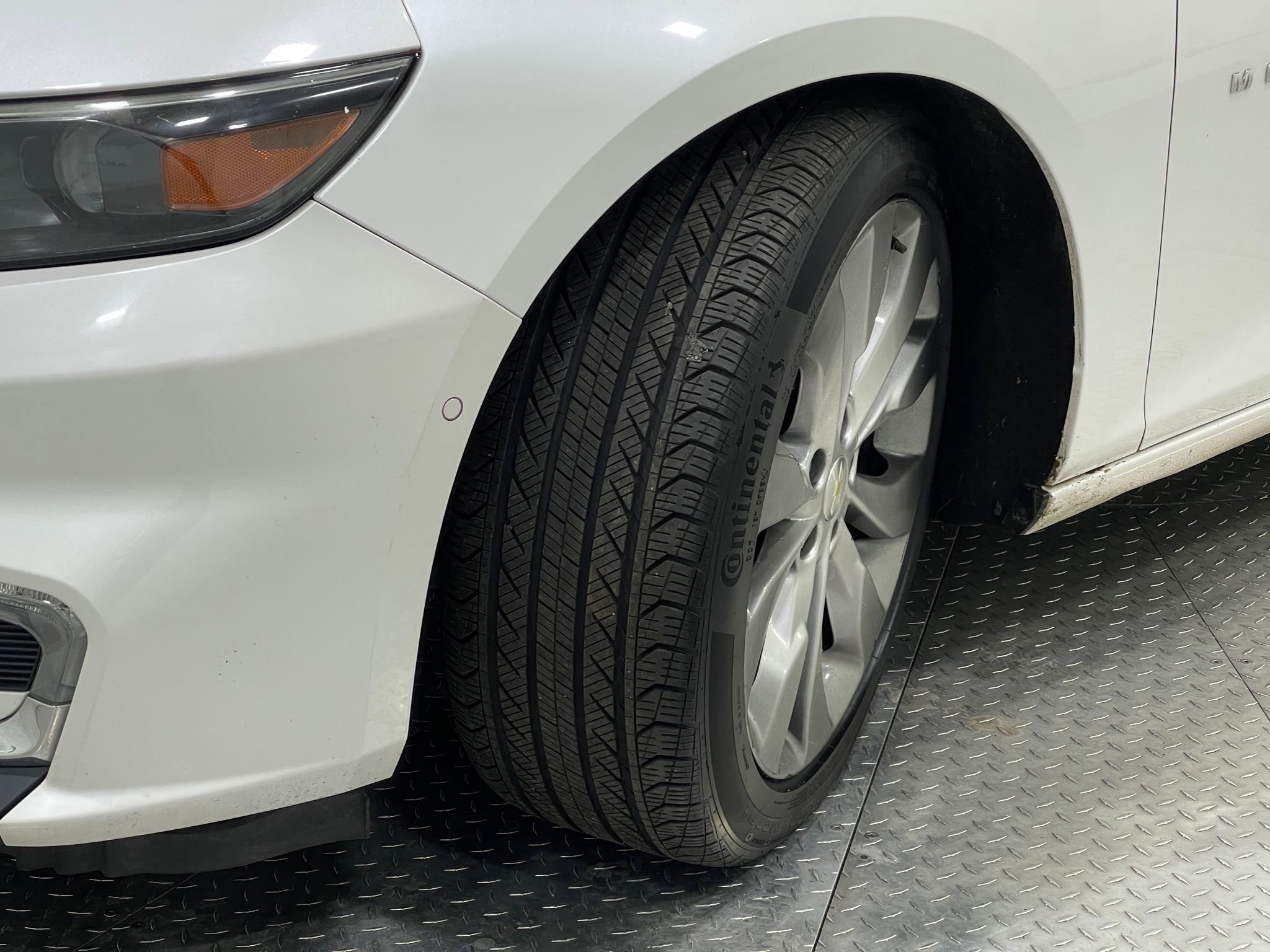 Used 2017 Chevrolet Malibu Premier w/ Premier Sun and Wheel Package image 37