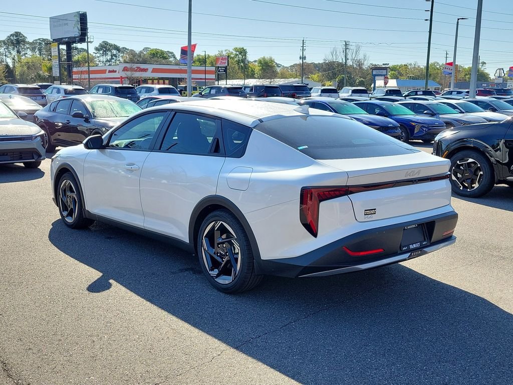 New 2026 Kia K4 EX image 4