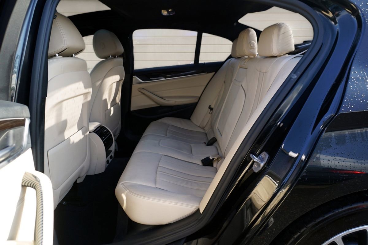 Used 2018 BMW 530e xDrive image 19