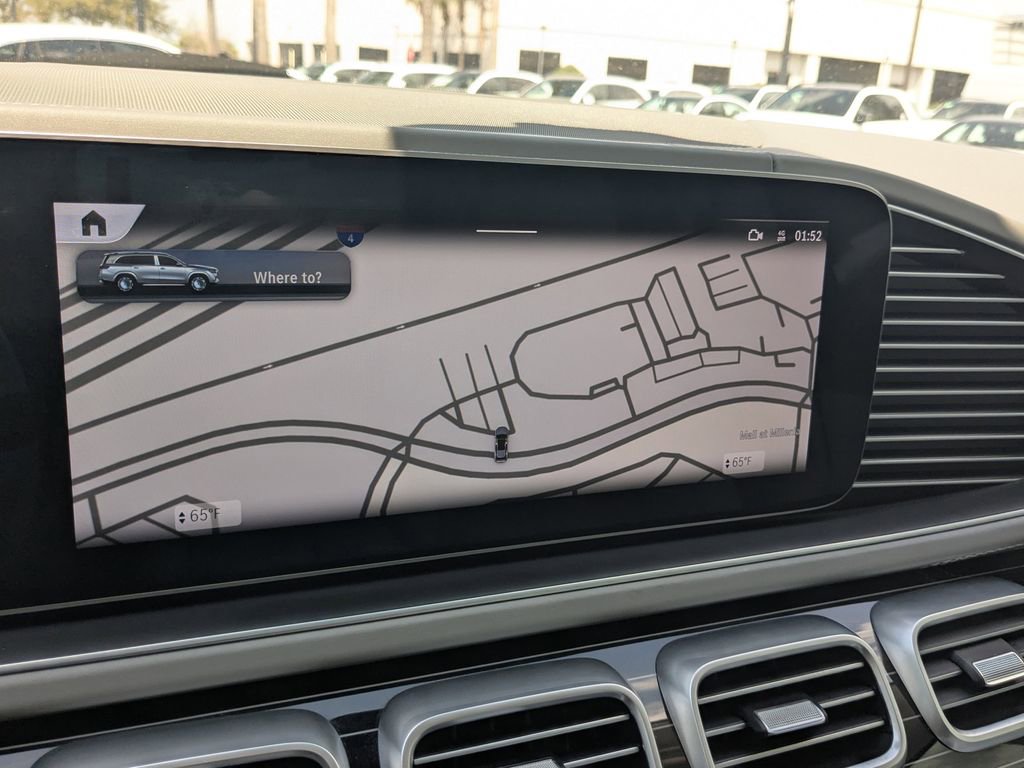 Used 2025 Mercedes-Benz Maybach GLS 600 4MATIC image 11